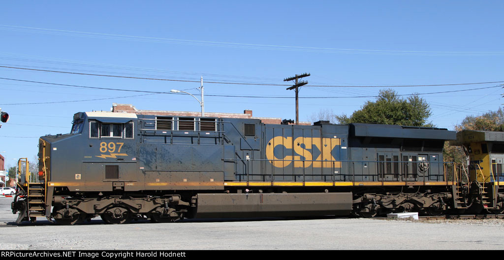 CSX 897